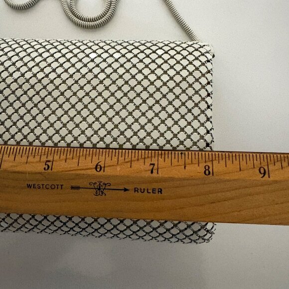 White Mesh Clutch Purse Shoulder Bag Gold Trim 80s Vintage Evening Prom Wedding - Picture 6 of 8